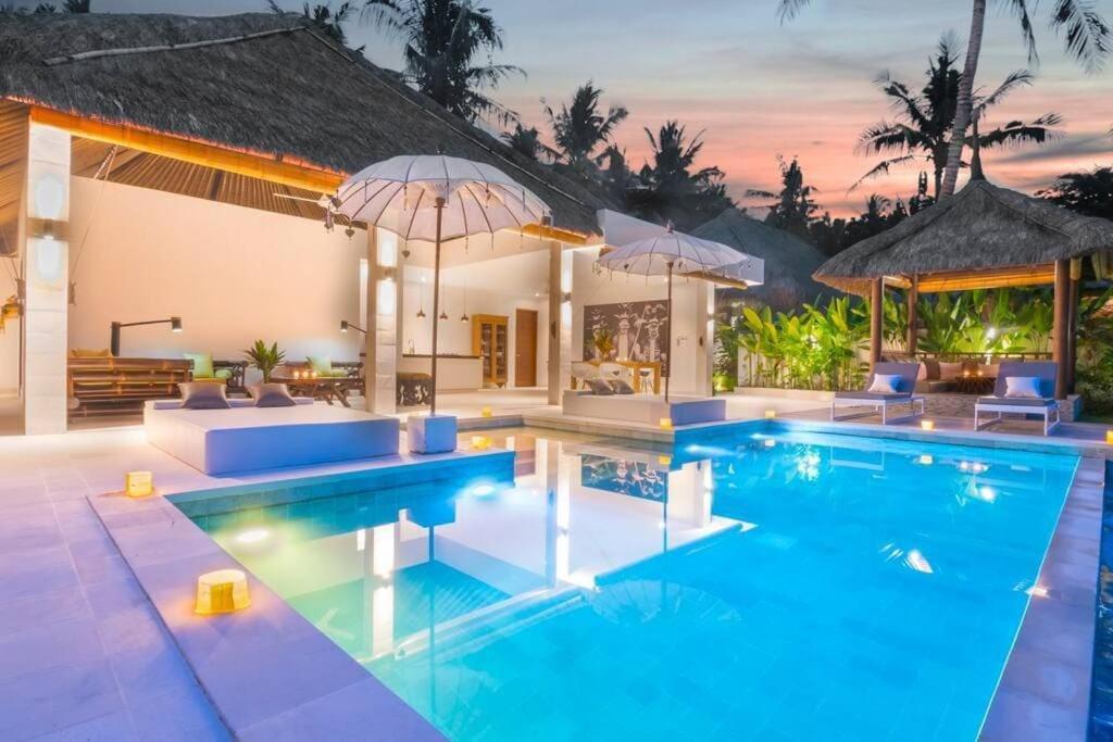 Villa Hidden Pearl, With Private Cook And Pool Karangasem  Exterior photo